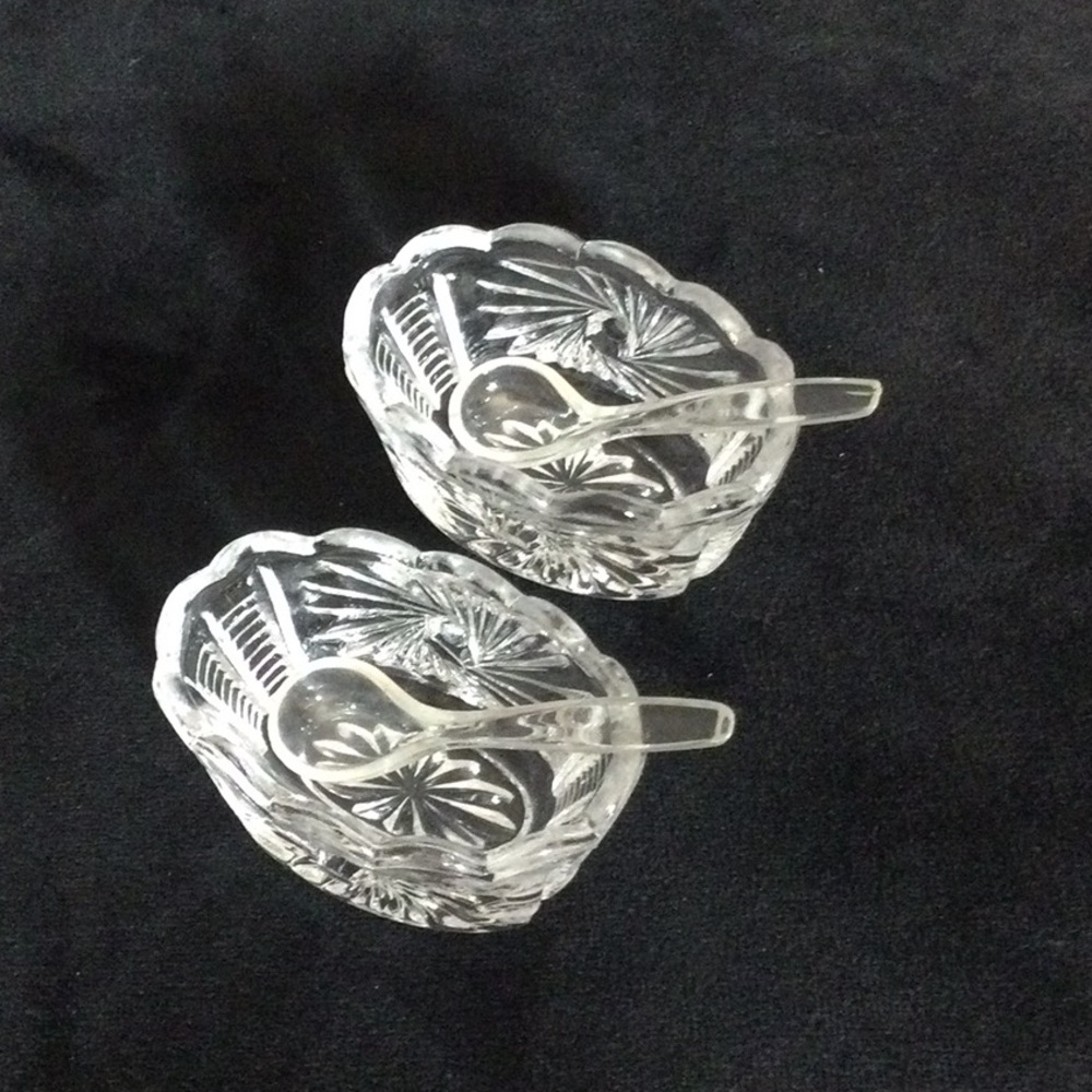 Clear Crystal Glass Decorative Salt and Pepper Serving Bowls with Spoons